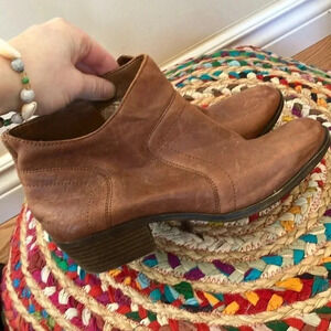 Lucky Brand tan leather  ankle boots